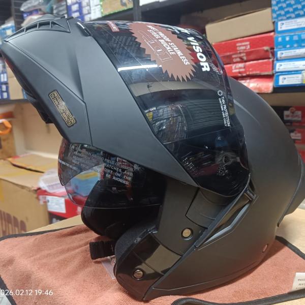 STUDDS TROOPER DV Matt Black Flip-Up Modular Helmet (ISI & DOT Certified)